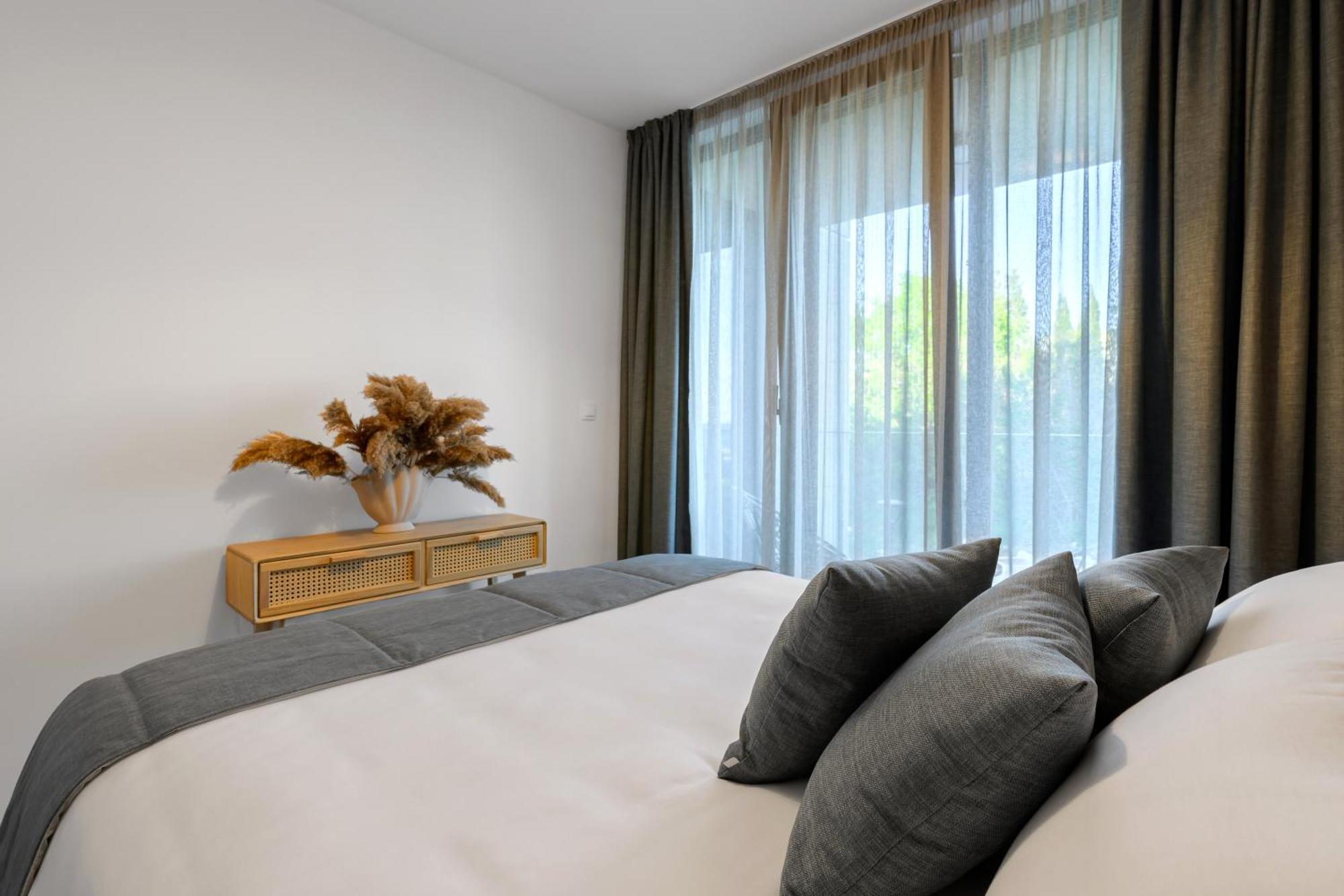 Boho Sea View One-Bedroom Pool & Spa Apartment Saints Constantine and Helena Exteriér fotografie